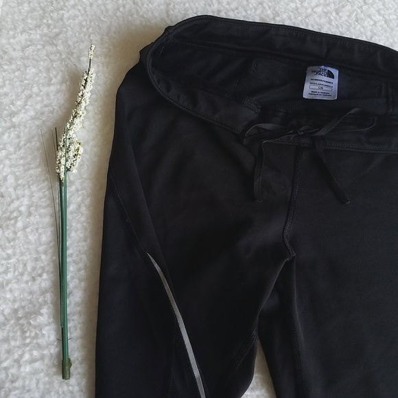 The North Face Pants - The North Face Black Reflective Crop Leggings